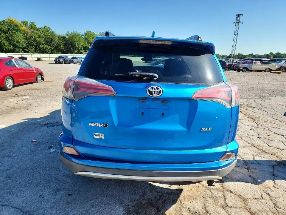 2017 TOYOTA RAV4 XLE  