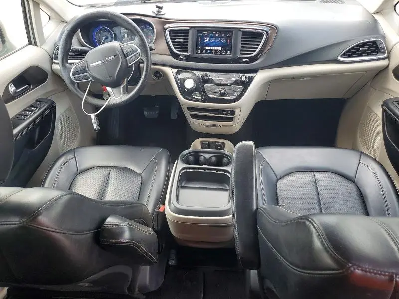 2020 CHRYSLER VOYAGER LXI  
