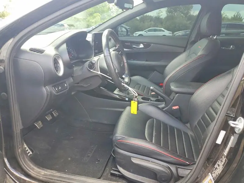 2023 KIA FORTE GT  