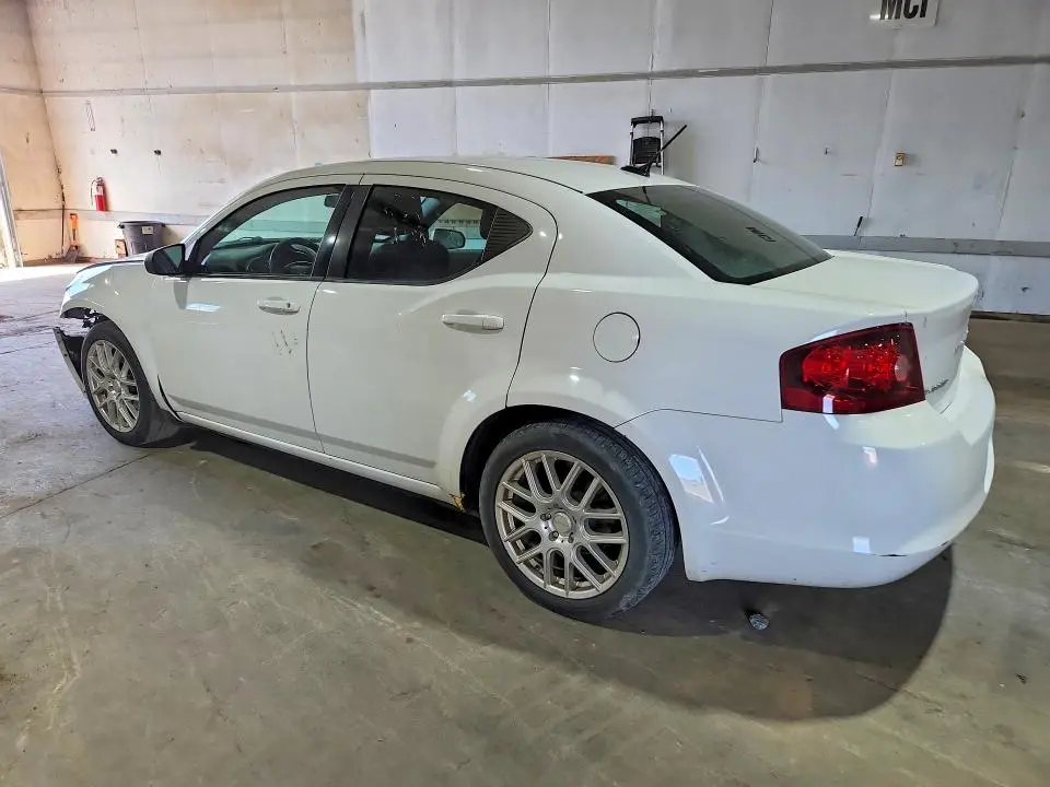 2013 DODGE AVENGER SE  