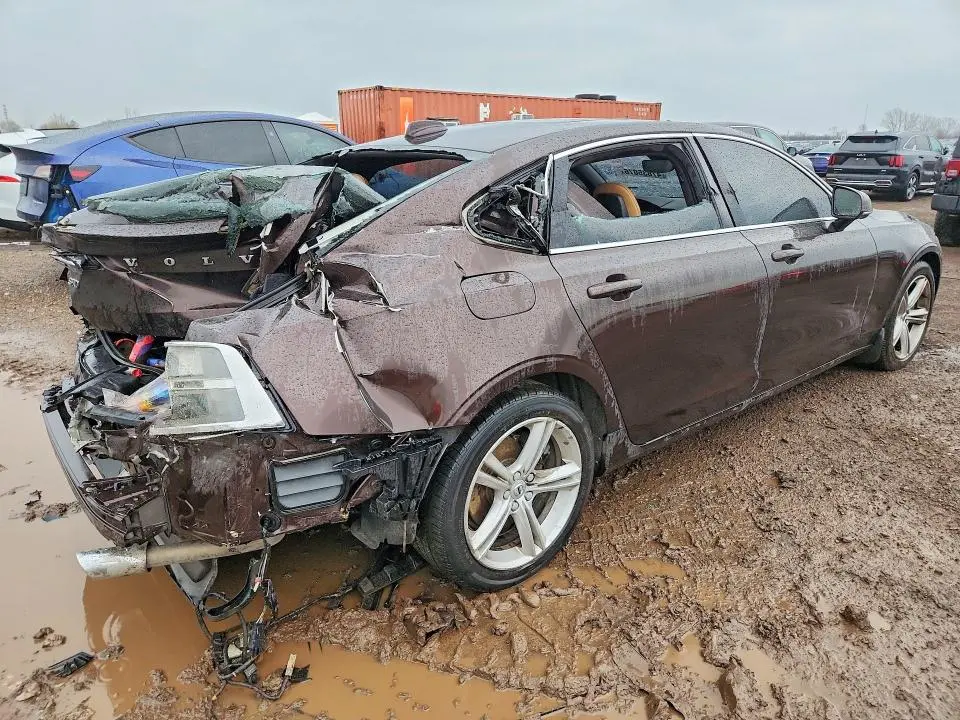 2018 VOLVO S90 T5 MOMENTUM  