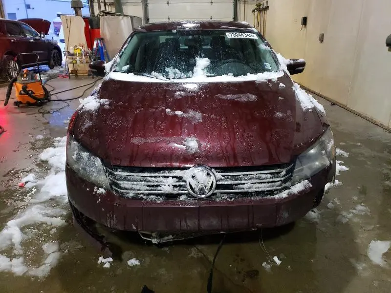 2013 VOLKSWAGEN PASSAT S  