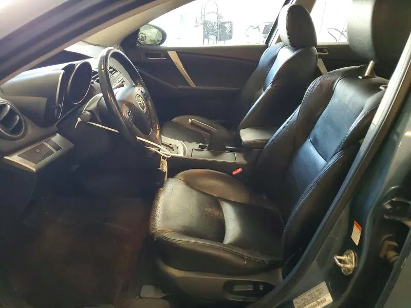 2011 MAZDA 3 S  