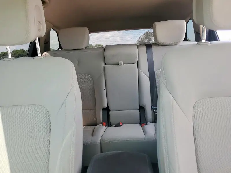 2016 HYUNDAI SANTA FE SE  