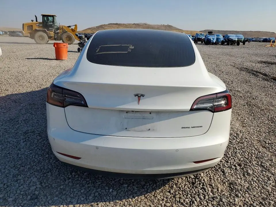 2018 TESLA MODEL 3   