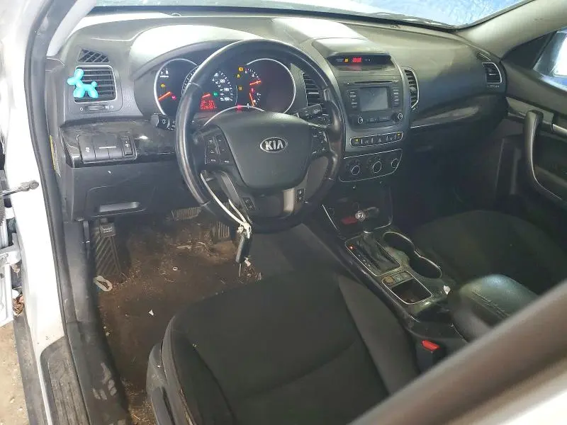 2014 KIA SORENTO LX  