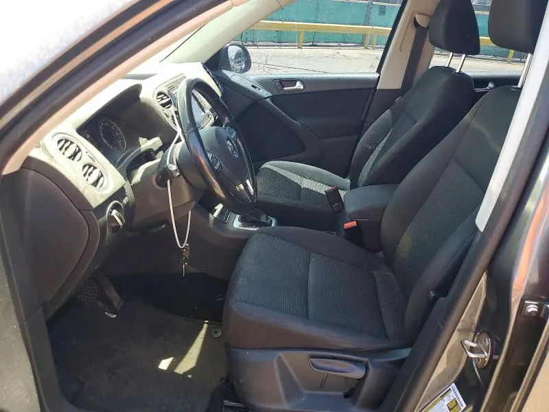2015 VOLKSWAGEN TIGUAN S  
