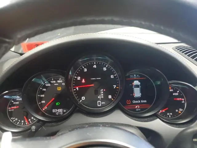 2018 PORSCHE CAYENNE