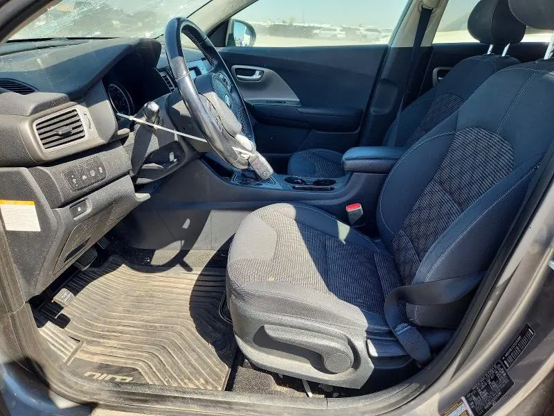 2018 KIA NIRO LX  