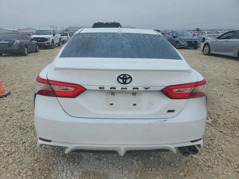 2020 TOYOTA CAMRY SE  