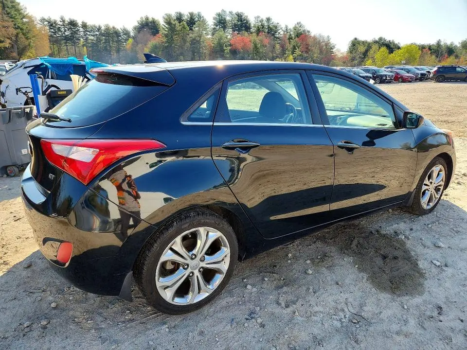 2013 HYUNDAI ELENTRA   