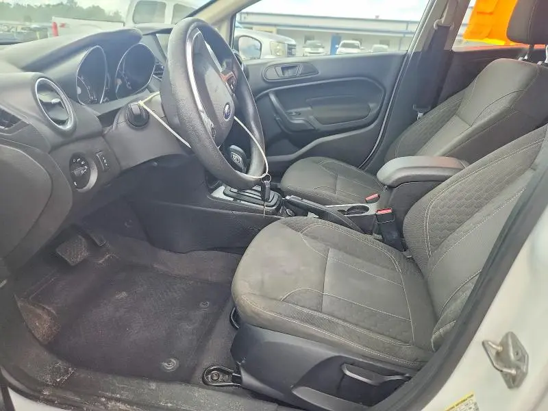 2018 FORD FIESTA SE  