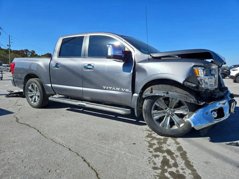 2019 NISSAN TITAN SL  