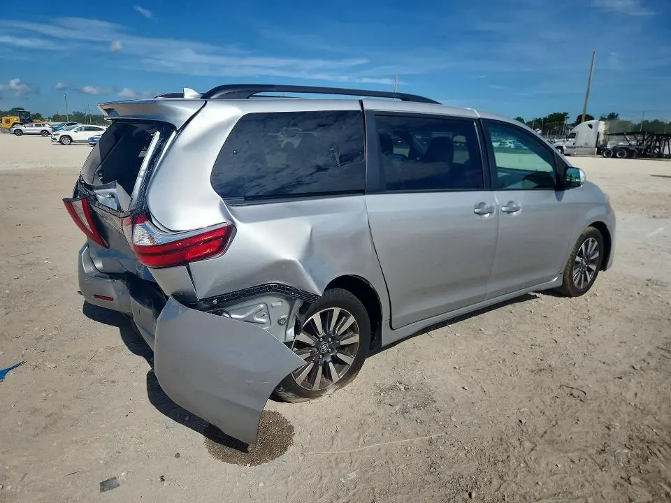 2019 TOYOTA SIENNA LIMITED 7-PASSENGER  