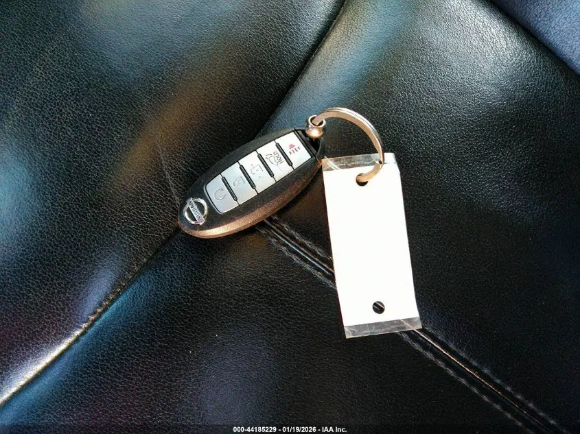 2013 NISSAN PATHFINDER SL