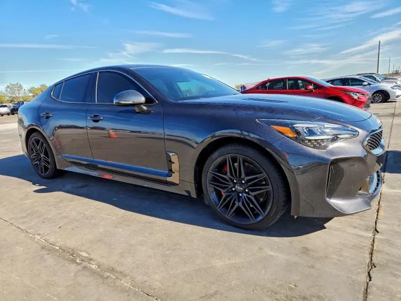 2022 KIA STINGER GT1  