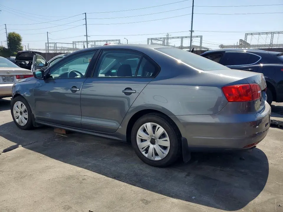 2011 VOLKSWAGEN JETTA BASE  