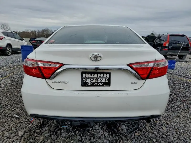 2016 TOYOTA CAMRY LE  