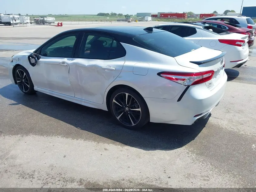 2020 TOYOTA CAMRY XSE AWD