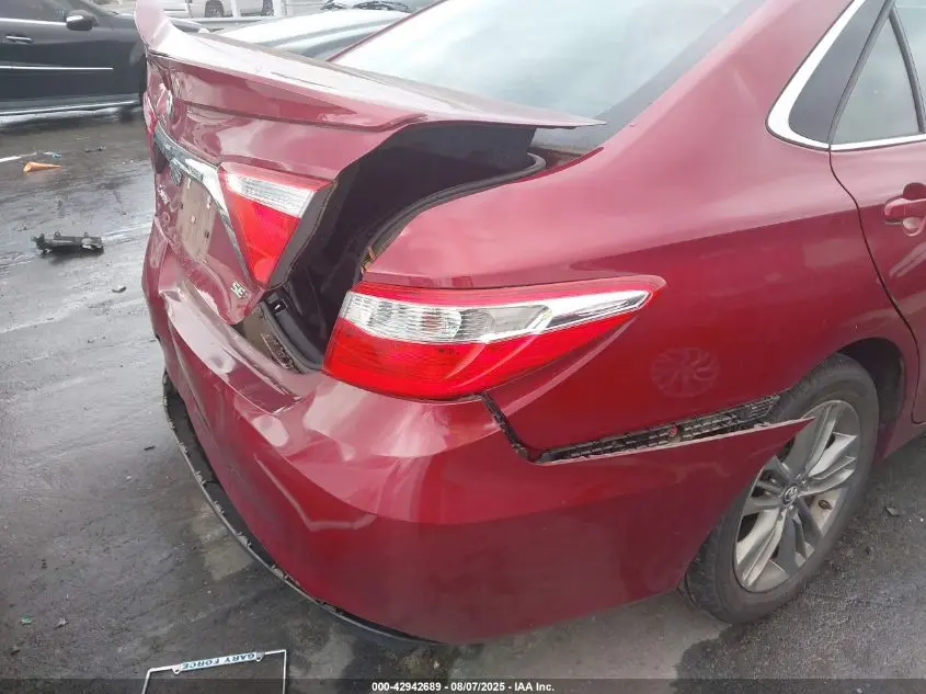 2016 TOYOTA CAMRY SE