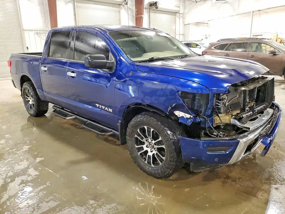 2021 NISSAN TITAN SV  