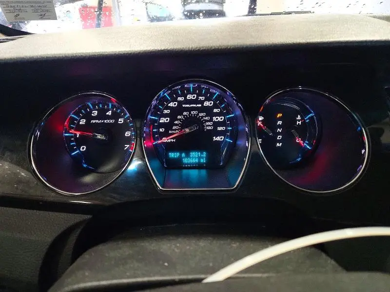 2010 FORD TAURUS LIMITED  