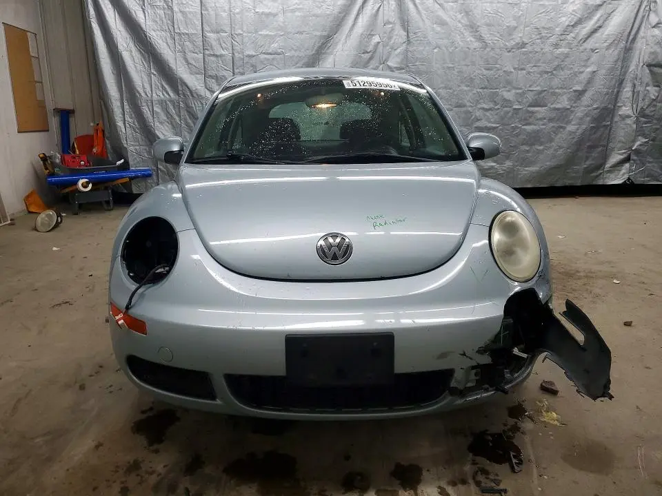 2010 VOLKSWAGEN NEW BEETLE   