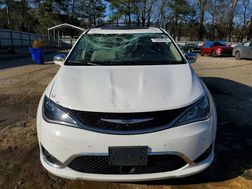 2020 CHRYSLER PACIFICA LIMITED  
