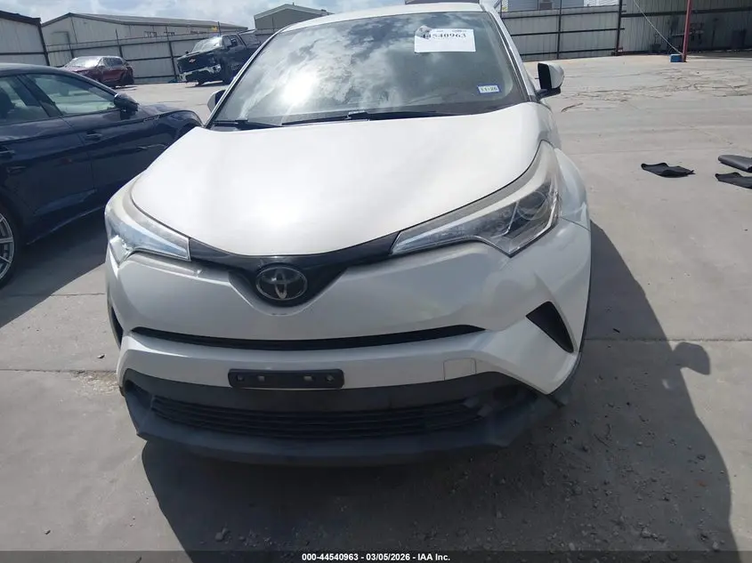 2018 TOYOTA C-HR XLE
