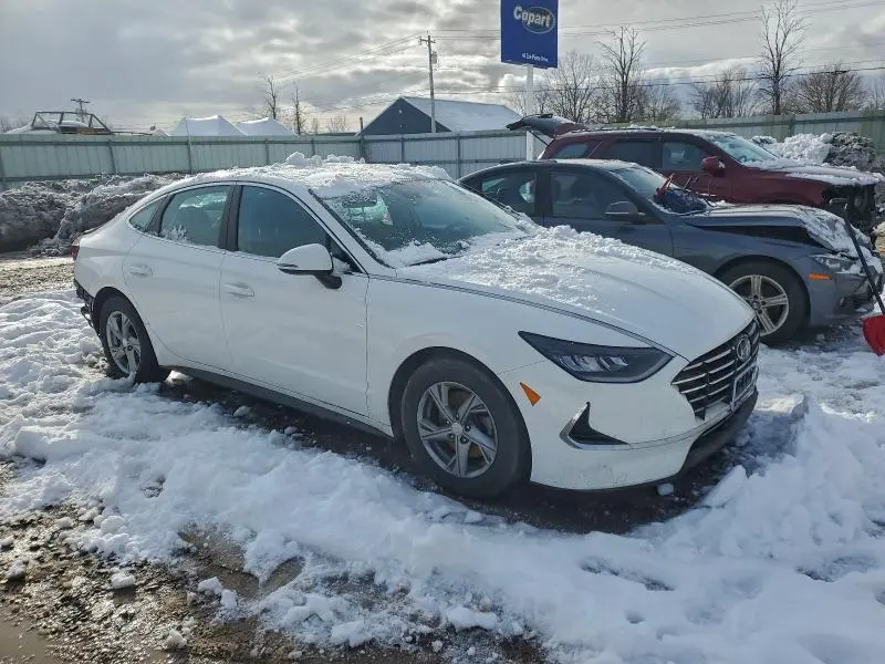2023 HYUNDAI SONATA SE  