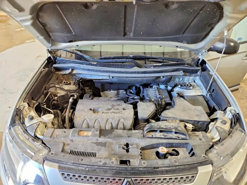 2019 MITSUBISHI OUTLANDER ES  