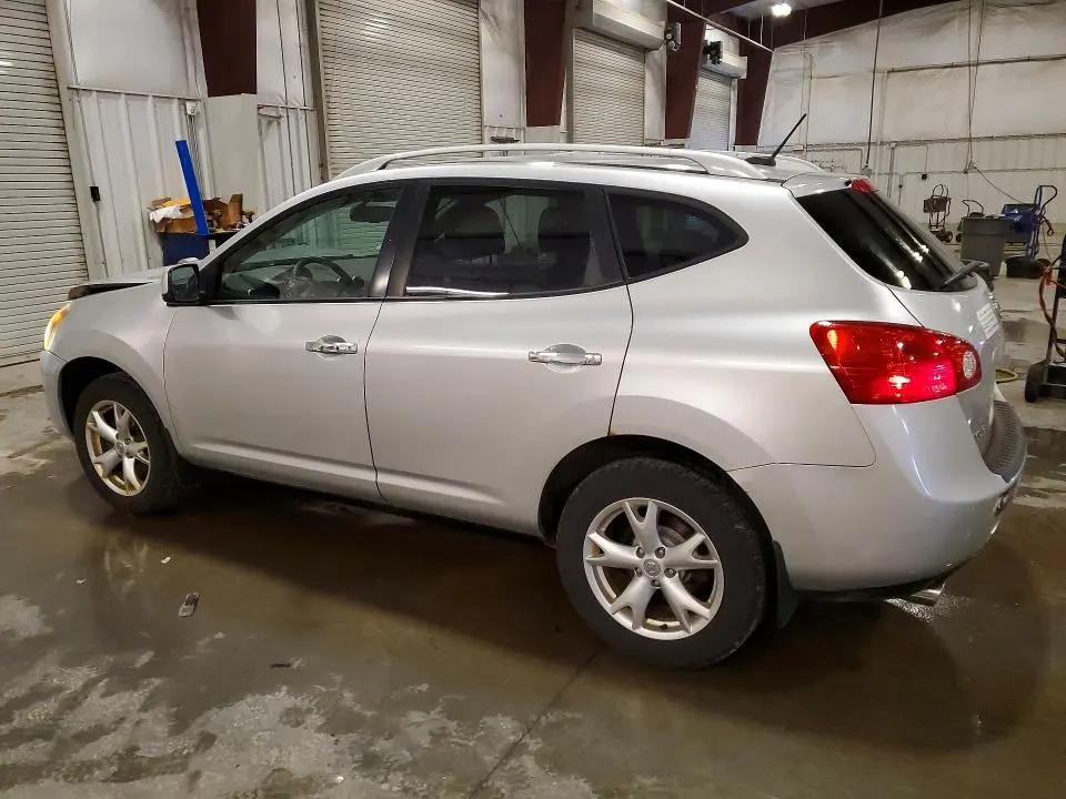2010 NISSAN ROGUE S  