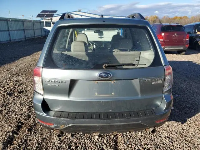 2010 SUBARU FORESTER XS  