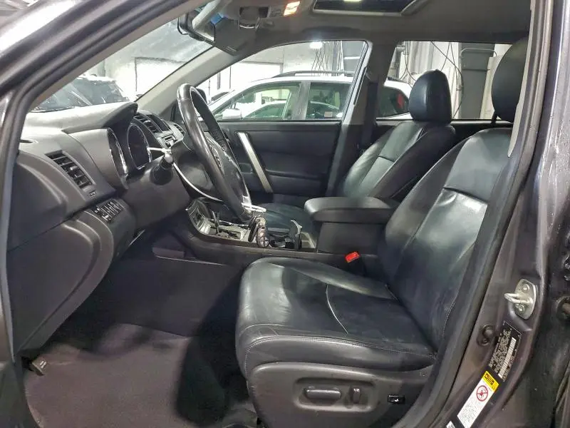 2013 TOYOTA HIGHLANDER BASE  