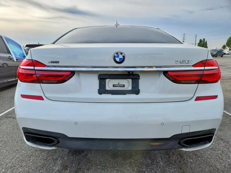 2017 BMW 750 XI  