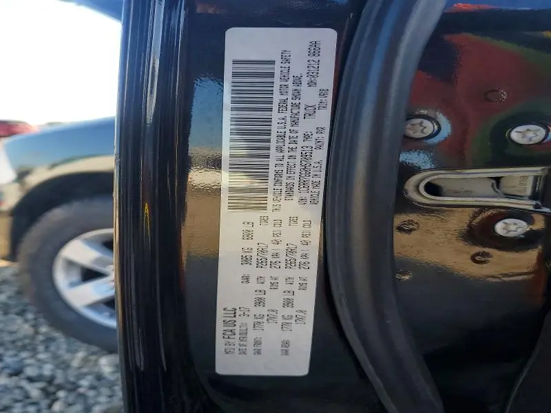 2017 RAM 1500 SLT  