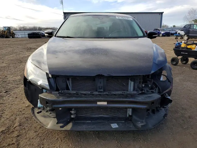 2015 VOLKSWAGEN PASSAT SE  