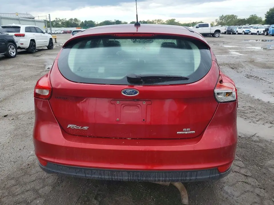 2016 FORD FOCUS SE  
