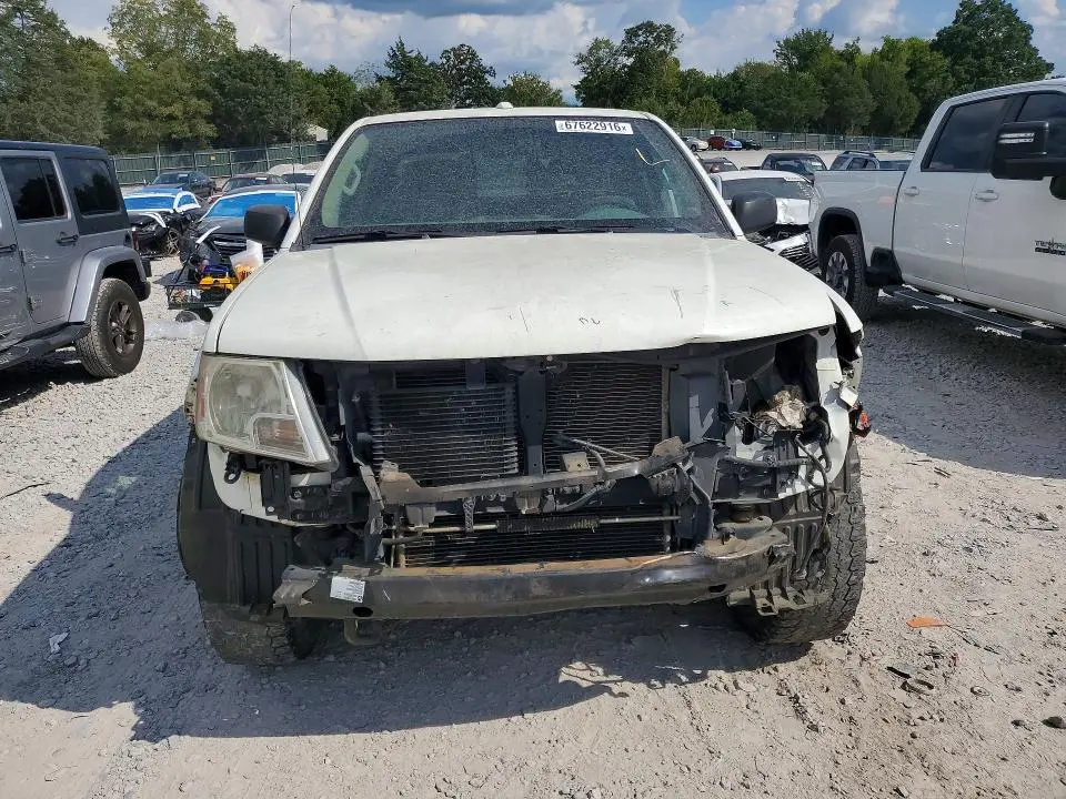 2016 NISSAN FRONTIER SV  
