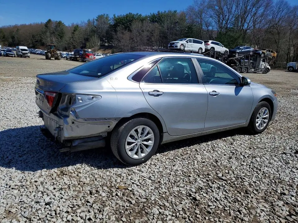 2017 TOYOTA CAMRY LE  