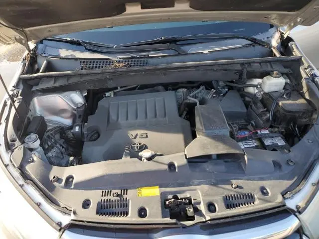 2016 TOYOTA HIGHLANDER XLE  