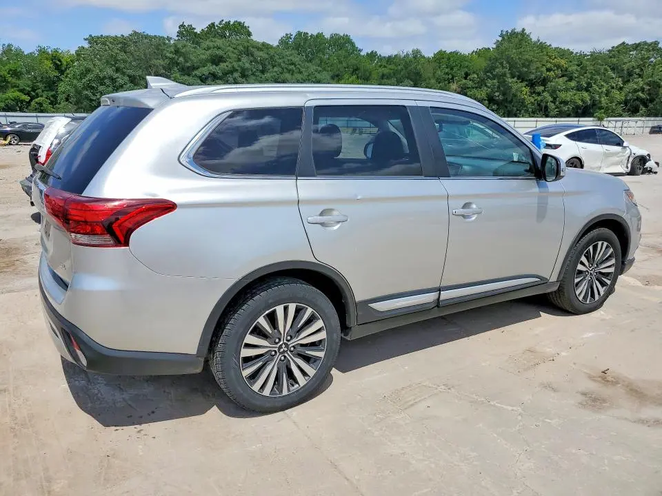2020 MITSUBISHI OUTLANDER SE  