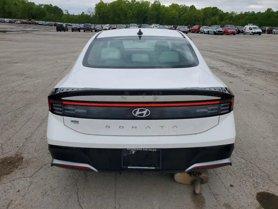 2024 HYUNDAI SONATA SEL  