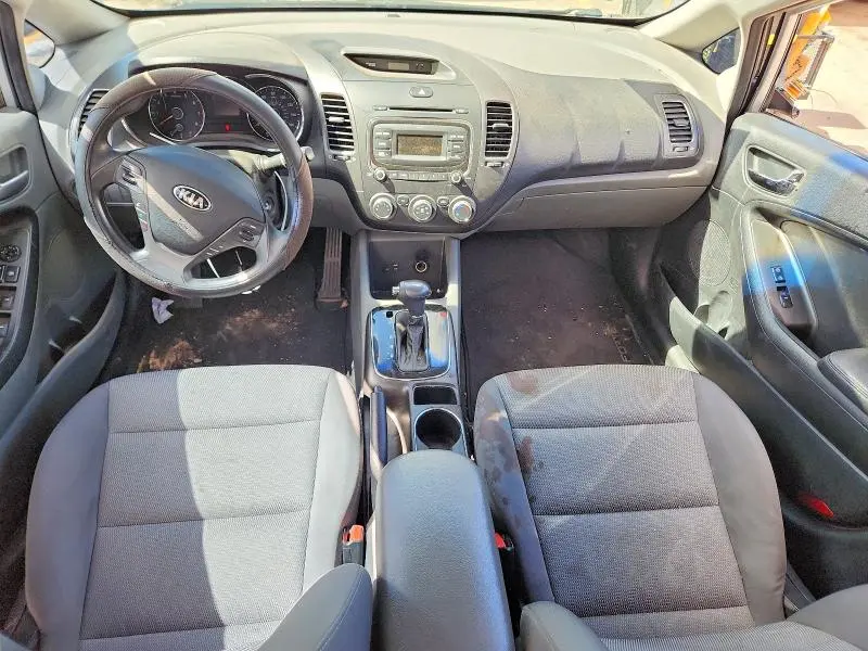 2017 KIA FORTE LX  