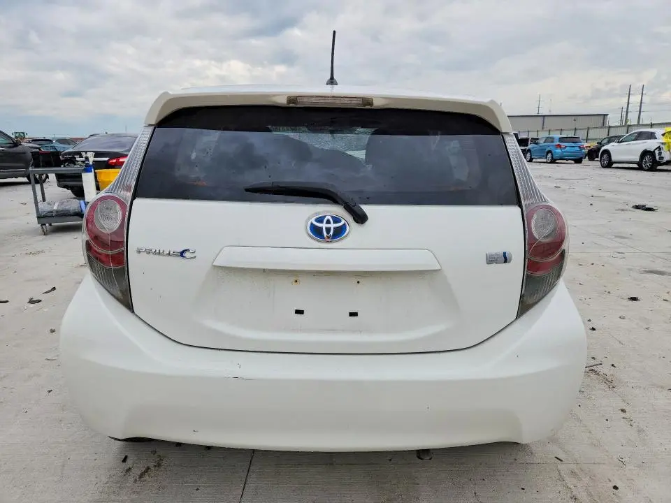 2013 TOYOTA PRIUS C TWO  