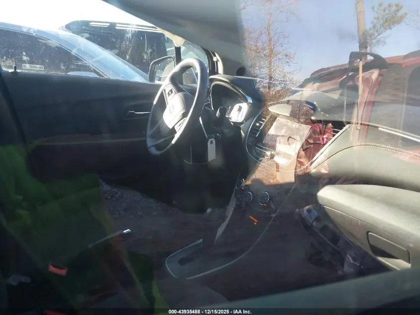 2022 CHEVROLET TRAX AWD LS