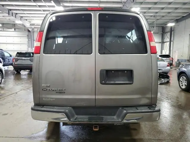2010 CHEVROLET EXPRESS G3500 LT  
