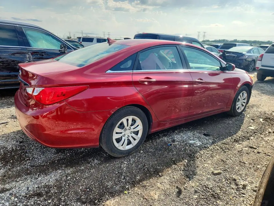 2011 HYUNDAI SONATA GLS  
