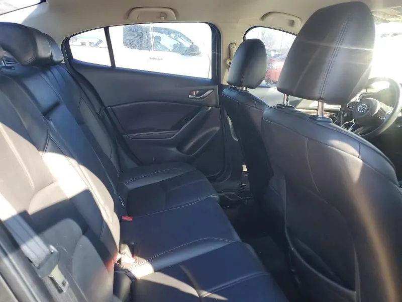 2017 MAZDA 3 TOURING  