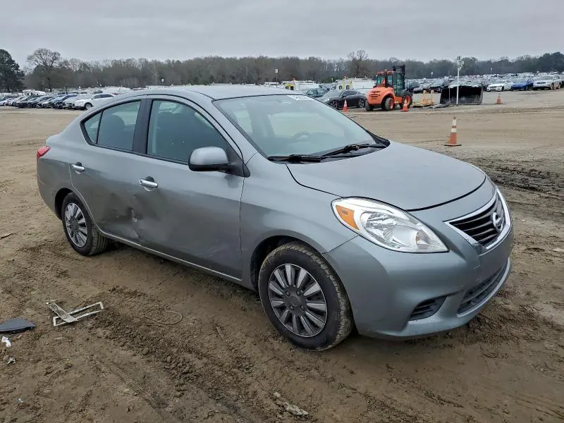 2014 NISSAN VERSA S  